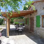 度假居 House Elvis, Sveti Kirin *
