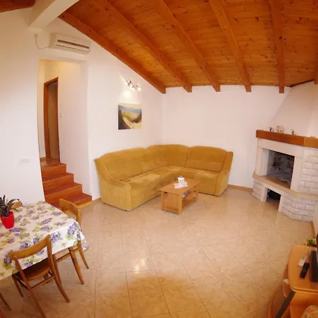 度假居 House Elvis, Sveti Kirin 沃德年