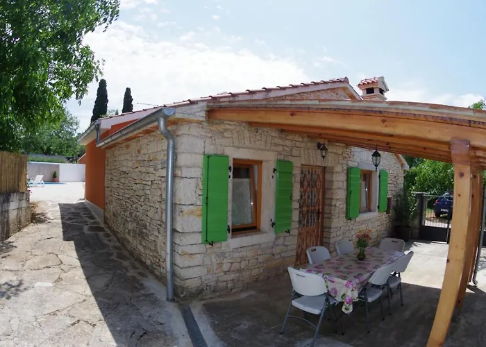 House Elvis, Sveti Kirin * 沃德年